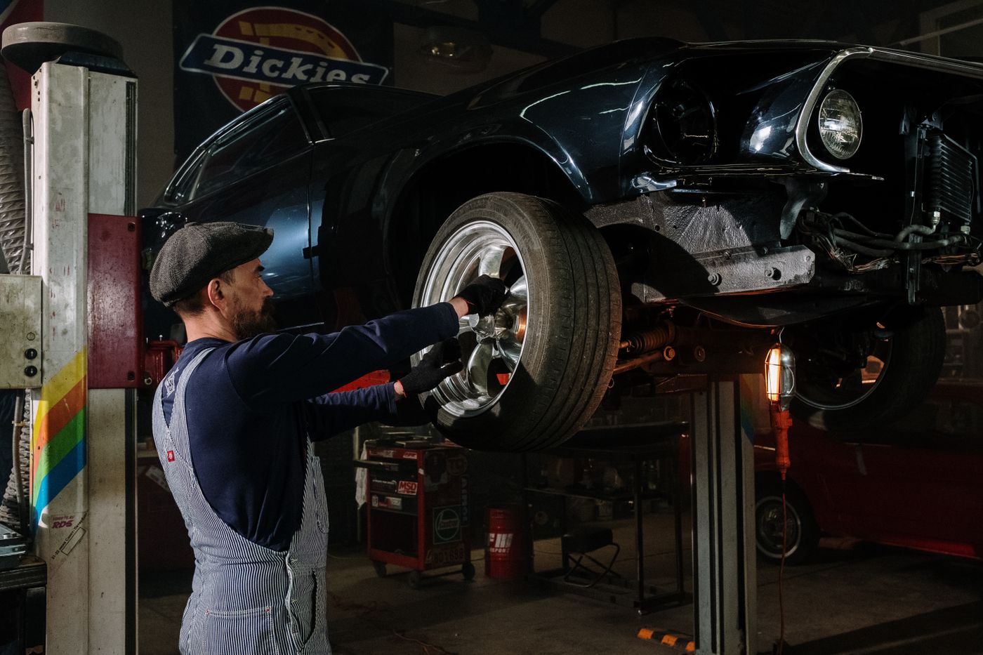 Owner-operator truck being serviced at Hi-End