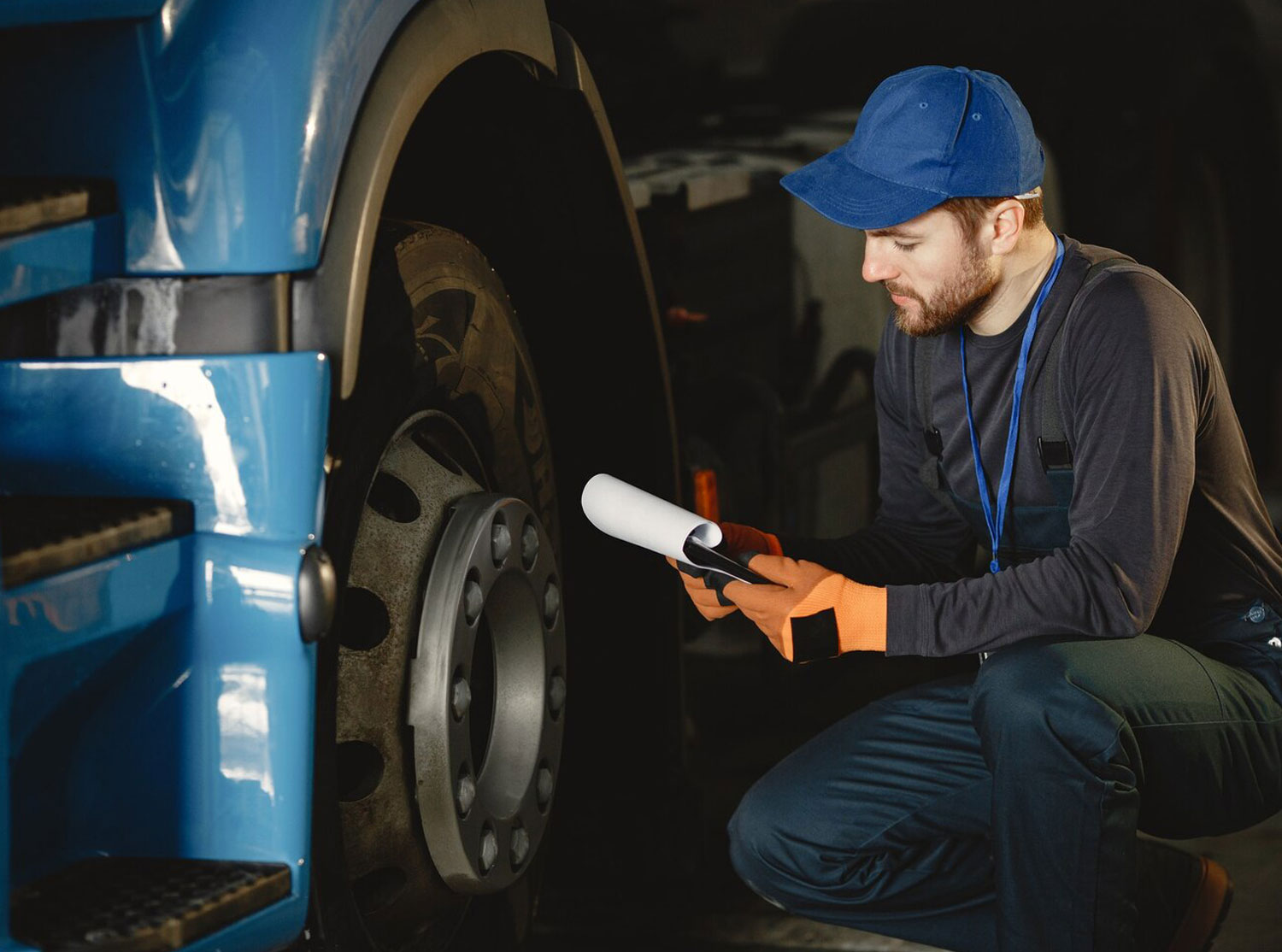 Commercial truck chassis and suspension